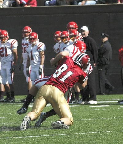 DIS-ING THE QUARTERBACK DIS-ING THE QUARTERBACK