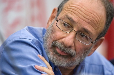 Alvin Roth Receives Nobel Prize in Economics Award Alvin Roth Receives Nobel Prize in Economics Award