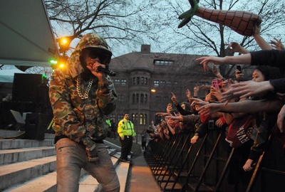 Tyga Entertains Yardfest Attendees Tyga Entertains Yardfest Attendees