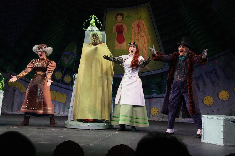 Hasty Pudding Theatricals Protest